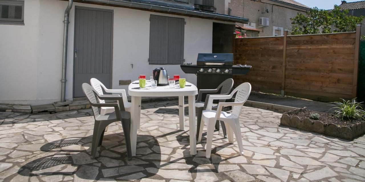 Appartement Avec Terrasse Perigueux Exterior photo